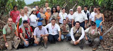 Parte del grupo de periodistas extranjeros que participó en el recorrido de la Ruta del Cacao. 