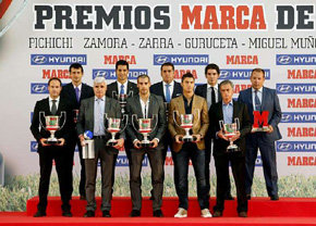 Cristiano, Valdés, Mourinho, Negredo y Mateu Lahoz, recibieron sus premios como los mejores de 2010-2011