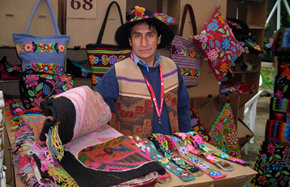 Ciprián Fernández, artesano peruano...