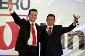 El segundo vicepresidente de Perú, Omar Chehade, (I) desoyó el consejo del presidente Ollanta Humala 