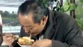 Un presentador de Japan TV contrae leucemia tras comer en directo verduras de Fukushima