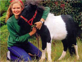 Un ganadero argentino cría los caballos más pequeños del mundo