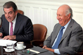 Los ex presidentes de Chile, Eduardo Frei  (i) y Ricardo Lagos