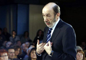 El aspirante a secretario general del PSOE Alfredo Pérez Rubalcaba 
