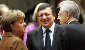 De (i) a (d), Merkel, Barroso y Monti  (archivo)