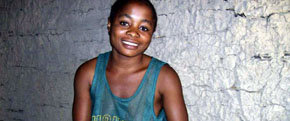 La congoleña Kungwa Kyalwa, de 23 años fue violada por las Fuerzas Democráticas para la Liberación de Ruanda

