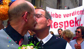Imagen de archivo del primer matrimonio entre homosexuales que se celebró en Alemania