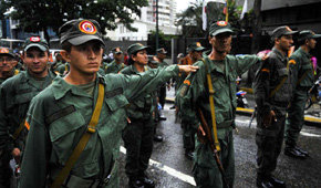 Denuncian entrenamiento de paramilitares en Venezuela