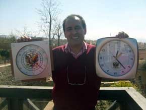 Un alumno de la Universidad de Granada patenta un reloj válido para el horario de verano y el de invierno