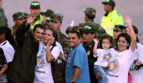 Liberados los últimos rehenes no civiles de las FARC en Colombia