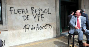 Un graffiti en alguna calle de Buenos Aires resume la opinión del ciudadano común argentino
