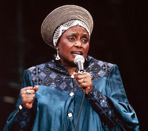 Miriam Makeba, la famosa cantante del “pata, pata”, en una imagen de archivo