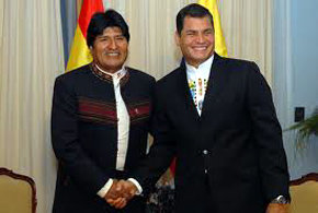 Evo Morales (i) presidente de Bolivia y Rafael Correa presidente de Ecuador, en una iamgen de archivo
