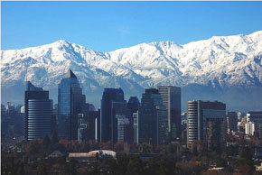 Santiago de Chile,  elegida entre las tres ciudades más cautivantes del mundo