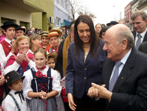 Blatter visita Uruguay y se tira en contra de los penaltis