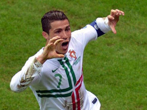 EURO2012: La cabeza de Cristiano pone a Portugal en la semi-final 