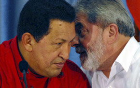 Chávez (i) y Lula da Silva en una imagen de archivo...