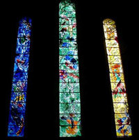 Zürich, dos catedrales con nuevas vidrieras de Chagall, Giacometti y Polke