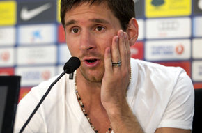 Messi: 'Xavi o Iniesta tendrían bien merecido el 'Balón de Oro''