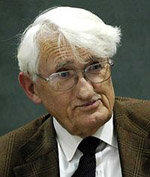Jurgen Habermas analiza y critica en un ensayo la Constitución Europea