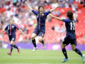 JJOO: Fútbol Femenino: Japón y USA jugarán la gran final olímpica