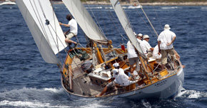 The Blue Peter y Emeraude, vencedores del XXVIII Trofeo Almirante Conde de Barcelona