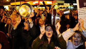 'Cacerolazo' en Argentina. El Pueblo Salió a la Calle en Protesta Pacífica Contra el Gobierno Nacional 