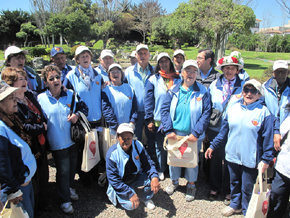 Adultos mayores de Rapa Nui viajan al continente con destino a la Región de Coquimbo 