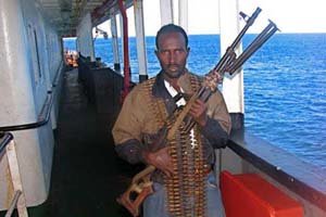 En la imagen de archivo, un pirata somalÃ­ 