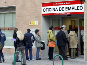 Nuevo récord histórico del paro: 5.778.100 personas, 85.000 más que en el mes de julio