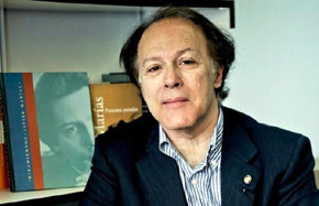 Javier Marías: 'El Estado no tiene por qué darme nada por ejercer mi tarea de escritor'