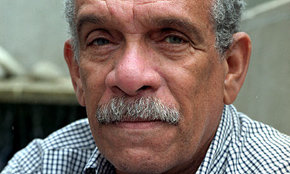 Derek Walcott, selección poética bajo el título “Pleno Verano”