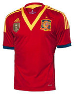 ABSOLUTA: España estrenará camiseta sin corrección en el escudo