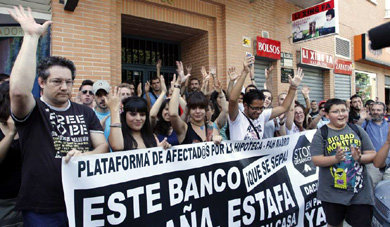 FACUA pide a Rajoy que exija a los banqueros la paralización inmediata de todos los desahucios