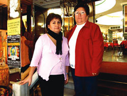 Dora Gutiérrez junto a su hija Ninoska