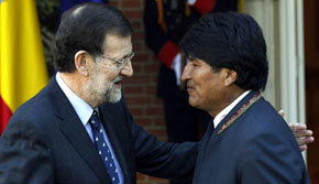 Presidente Rajoy (i) con Evo Morales
