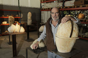 Alberto Bañuelos, Éxito de sus esculturas en el Museo de Antropología de México