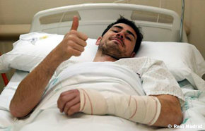 Casillas fue operado con éxito