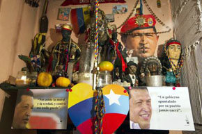 Altar para Chávez, como a los santos  - 