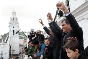 El Presidente de la República, Rafael Correa Delgado, festejó su reelección en el Palacio de Carondelet.

