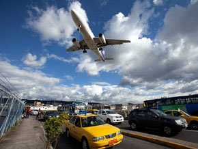 Ecuador recibió a más de tres millones de pasajeros aéreos en 2012