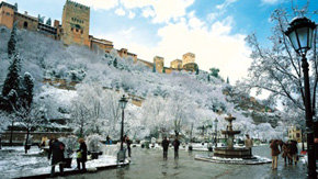 Granada, cubierta de nieve...