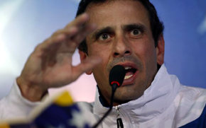 El candidato opositor a la presidencia de Venezuela Henrique Capriles