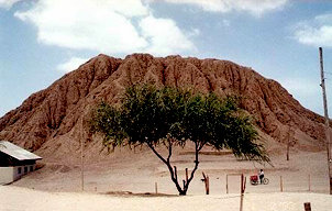 Complejo arqueológico de Huaca Rajada en el norte del Perú 