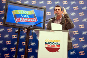 El candidato de la alianza opositora venezolana para las elecciones presidenciales del próximo 14 de abril, Henrique Capriles