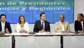 Arenas exige por carta a los alcaldes del PP lealtad a Rajoy