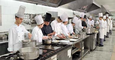 Linkers seleccionará hasta 300 cocineros  para trabajar en Gran Bretaña