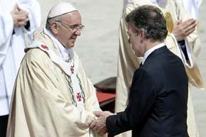 Santos insistirá en invitar al Papa Francisco para que visite Colombia. 
