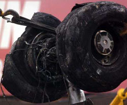 Una avioneta en la que viajaba la ministra paraguaya de Salud, perdió una de sus ruedas 