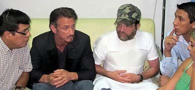 Sean Penn, que ya se reunió con Evo Morales, «cree en la palabra del presidente» 